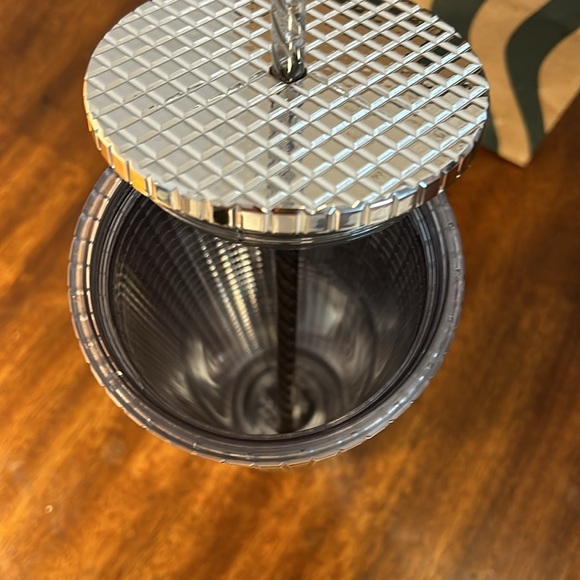 Starbucks 2023 Venti tumbler unisex. - Picture 3 of 4